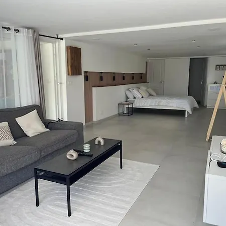Apartment En Rdj De Maison *