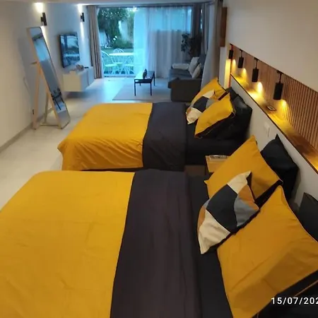 En Rdj De Maison Apartment Savigny-sur-Orge